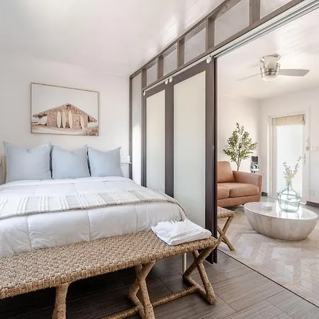 Bliss Stylish Apartment With Pool, By Beach